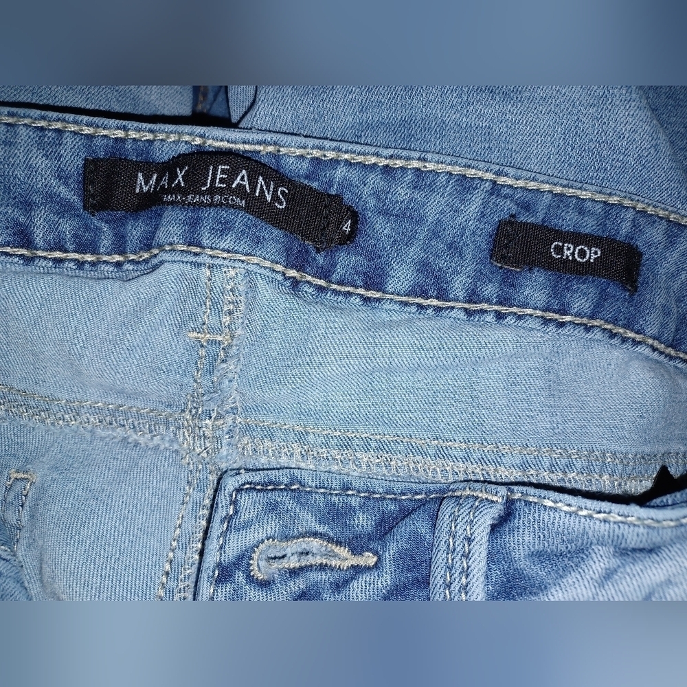 Max Studio Crop Blue Denim Jeans - Picture 7 of 7